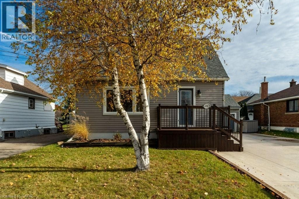 Single Family at 6782 DORCHESTER Road, Niagara Falls, Ontario - Photo 2 - RE/MAX Garden City Realty