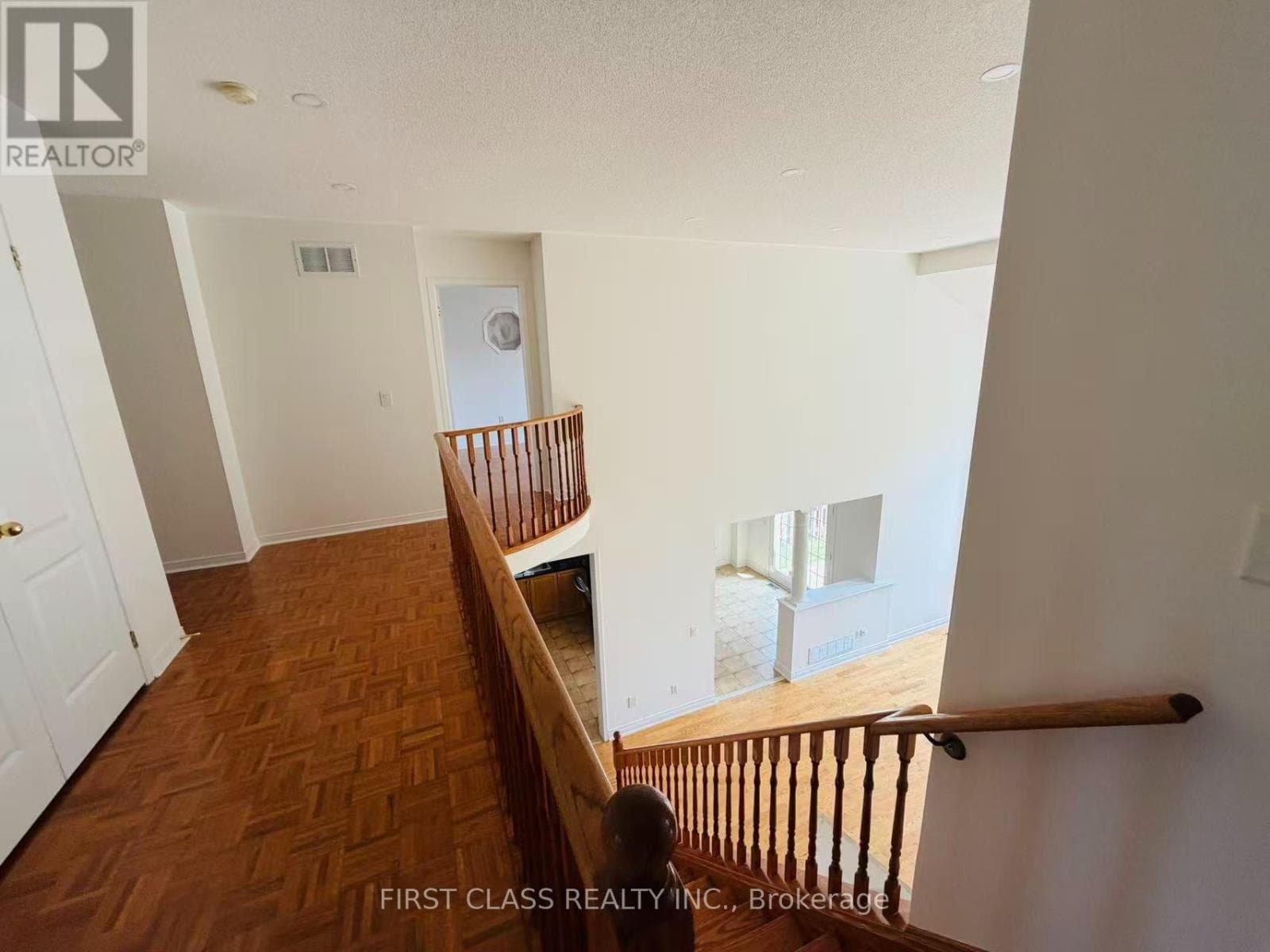 Single Family at 39 Emery Hill Boulevard, Markham (Berczy), Ontario - Photo 10 - RE/MAX Garden City Realty