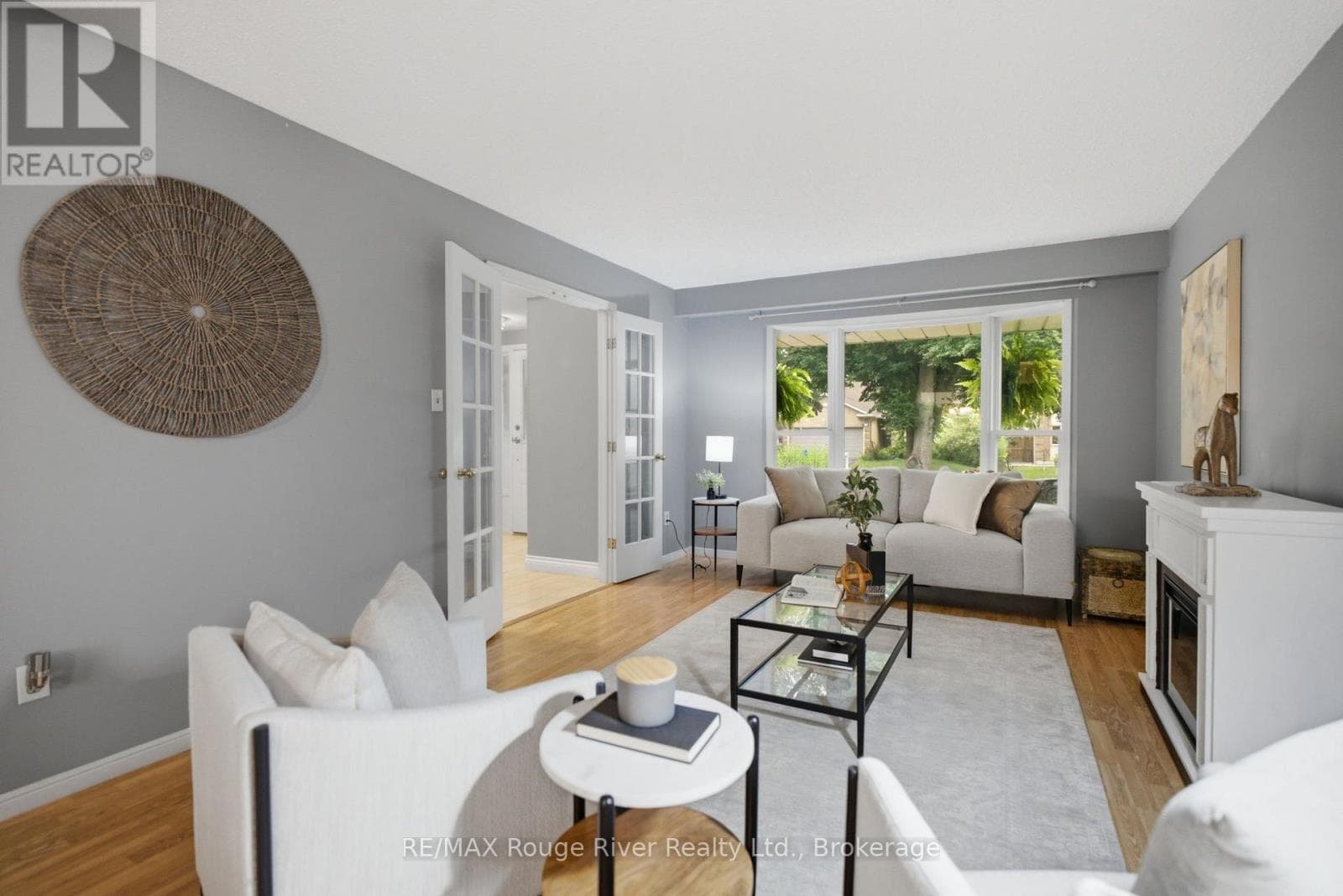 Single Family at 813 Ironwood Court, Whitby (Williamsburg), Ontario - Photo 6 - RE/MAX Garden City Realty