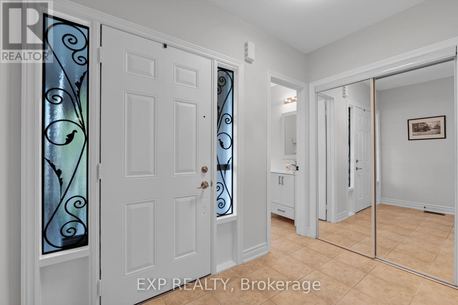 Single Family at 320 Dowson Loop, Newmarket (Woodland Hill), Ontario - Photo 3 - RE/MAX Garden City Realty