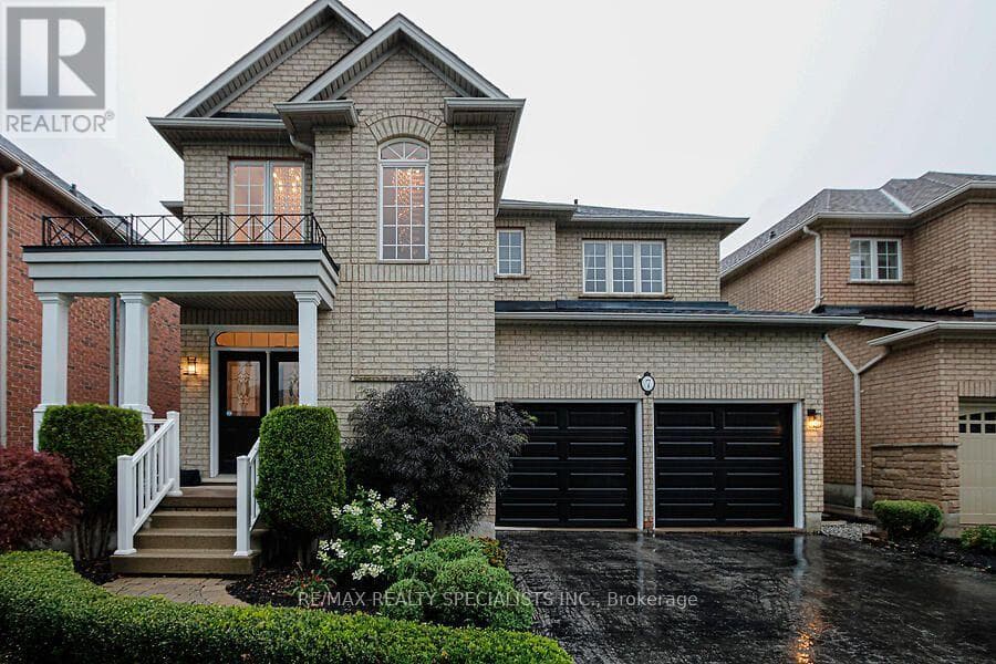 7 Kingspoint Circle