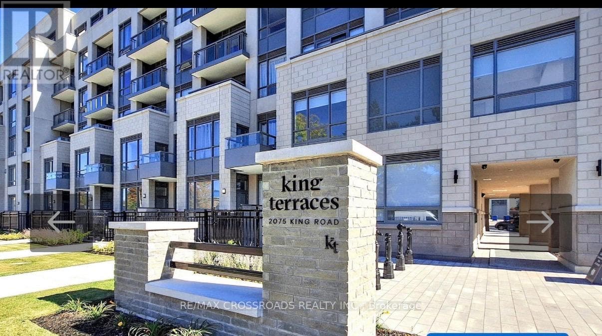 Single Family at 331- 2075 King Road, King (King City), Ontario - Photo 3 - RE/MAX Garden City Realty
