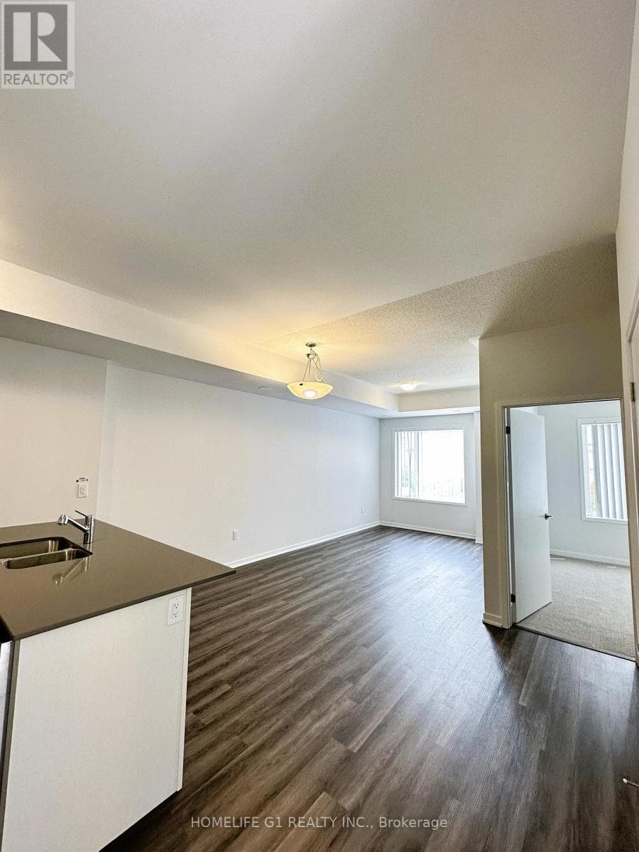 Single Family at 1- 260 Twelfth Street, Toronto (New Toronto), Ontario - Photo 4 - RE/MAX Garden City Realty