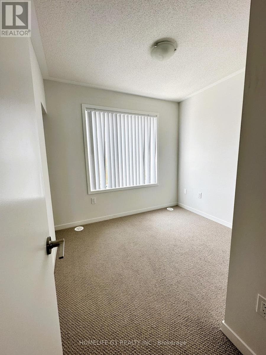 Single Family at 1- 260 Twelfth Street, Toronto (New Toronto), Ontario - Photo 6 - RE/MAX Garden City Realty