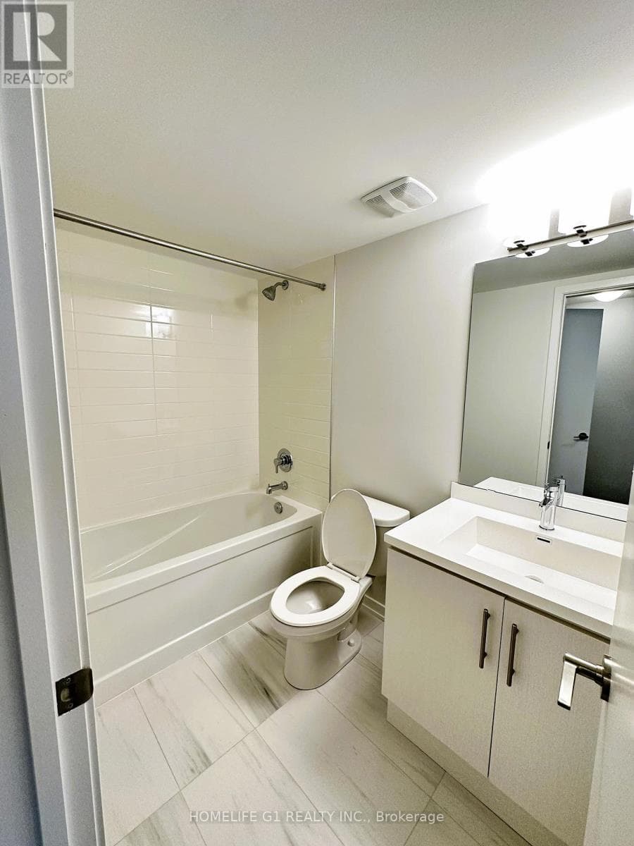 Single Family at 1- 260 Twelfth Street, Toronto (New Toronto), Ontario - Photo 7 - RE/MAX Garden City Realty