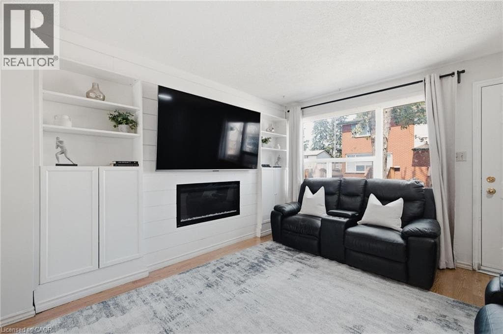 Single Family at 11- 164 JANSEN Avenue, Kitchener, Ontario - Photo 5 - RE/MAX Garden City Realty
