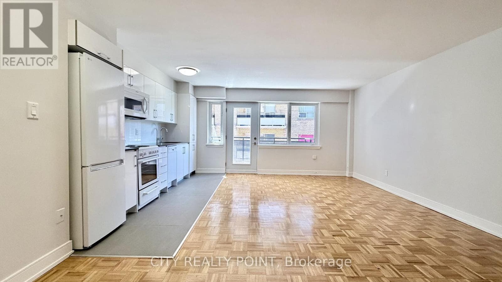 Single Family at 407- 95 Lawton Boulevard, Toronto (Yonge-St. Clair), Ontario - Photo 3 - RE/MAX Garden City Realty