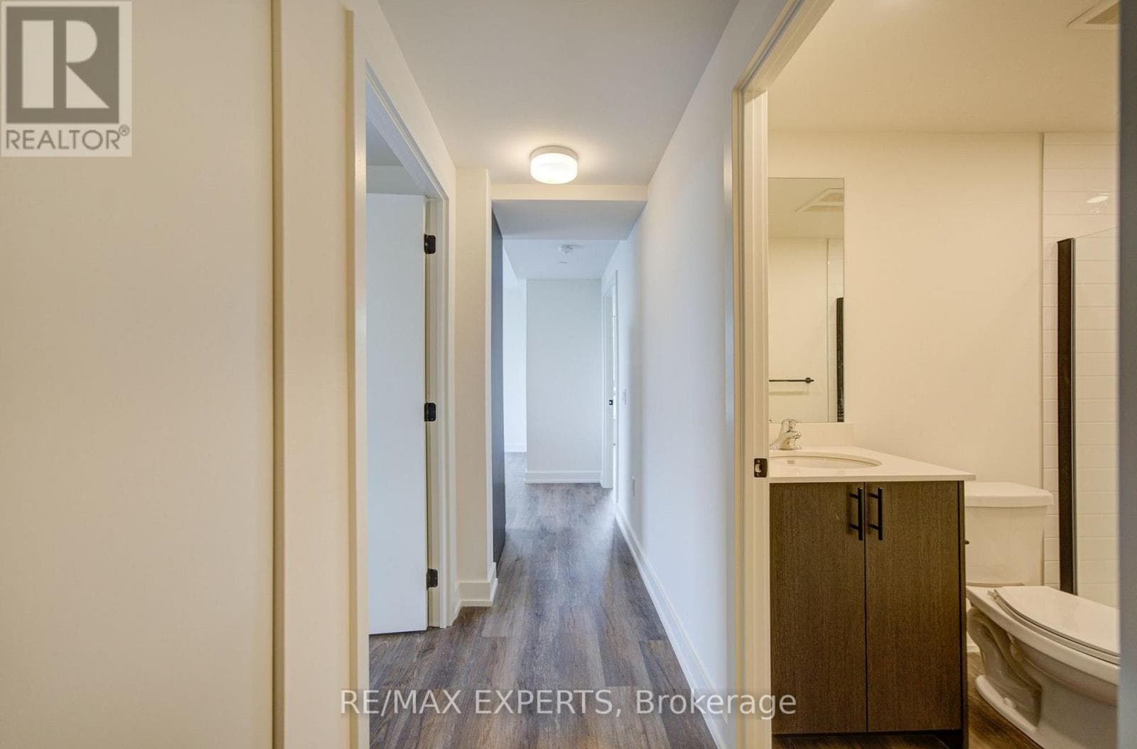 Single Family at 507- 2475 Old Bronte Road, Oakville (WM Westmount), Ontario - Photo 7 - RE/MAX Garden City Realty