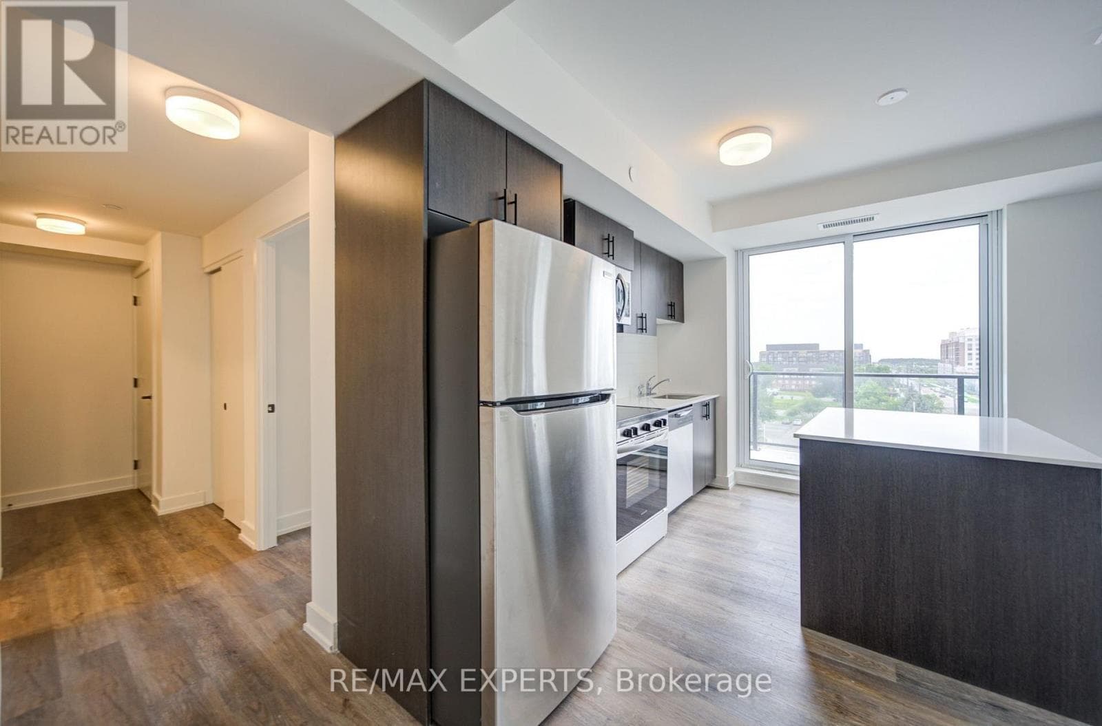 Single Family at 507- 2475 Old Bronte Road, Oakville (WM Westmount), Ontario - Photo 9 - RE/MAX Garden City Realty