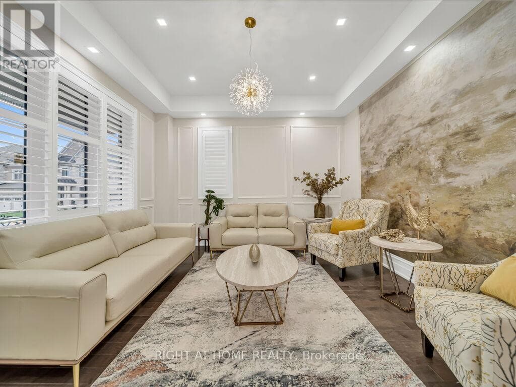 Single Family at 12 Hackwood Heights, Brampton (Northwest Brampton), Ontario - Photo 7 - RE/MAX Garden City Realty