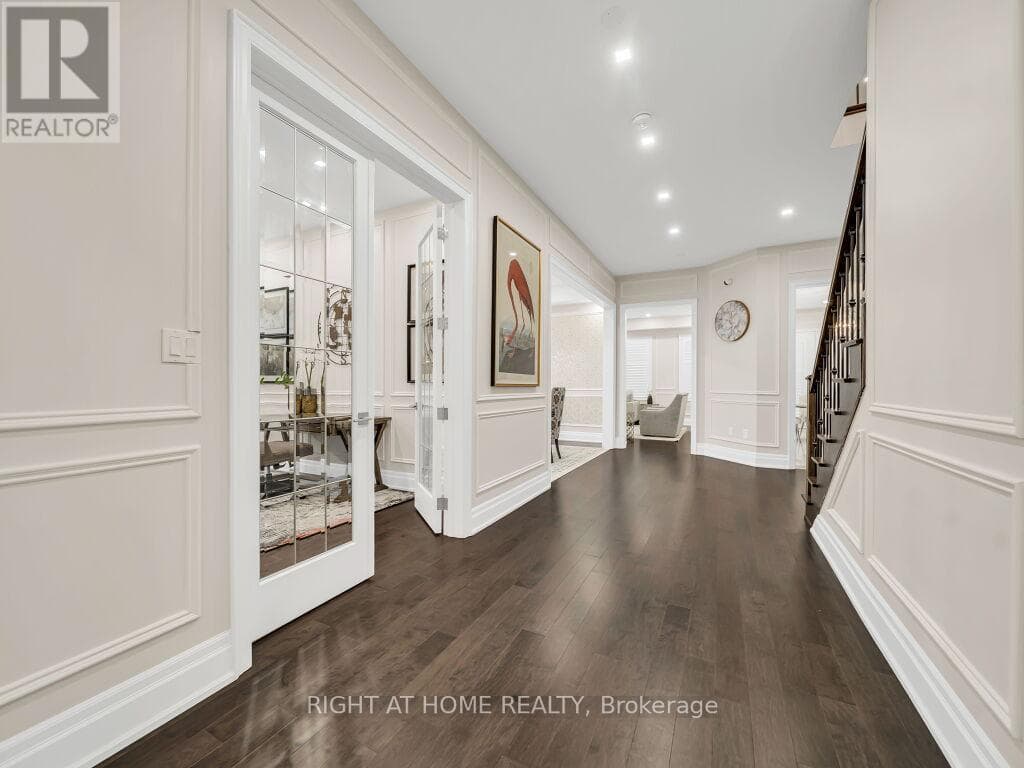 Single Family at 12 Hackwood Heights, Brampton (Northwest Brampton), Ontario - Photo 9 - RE/MAX Garden City Realty