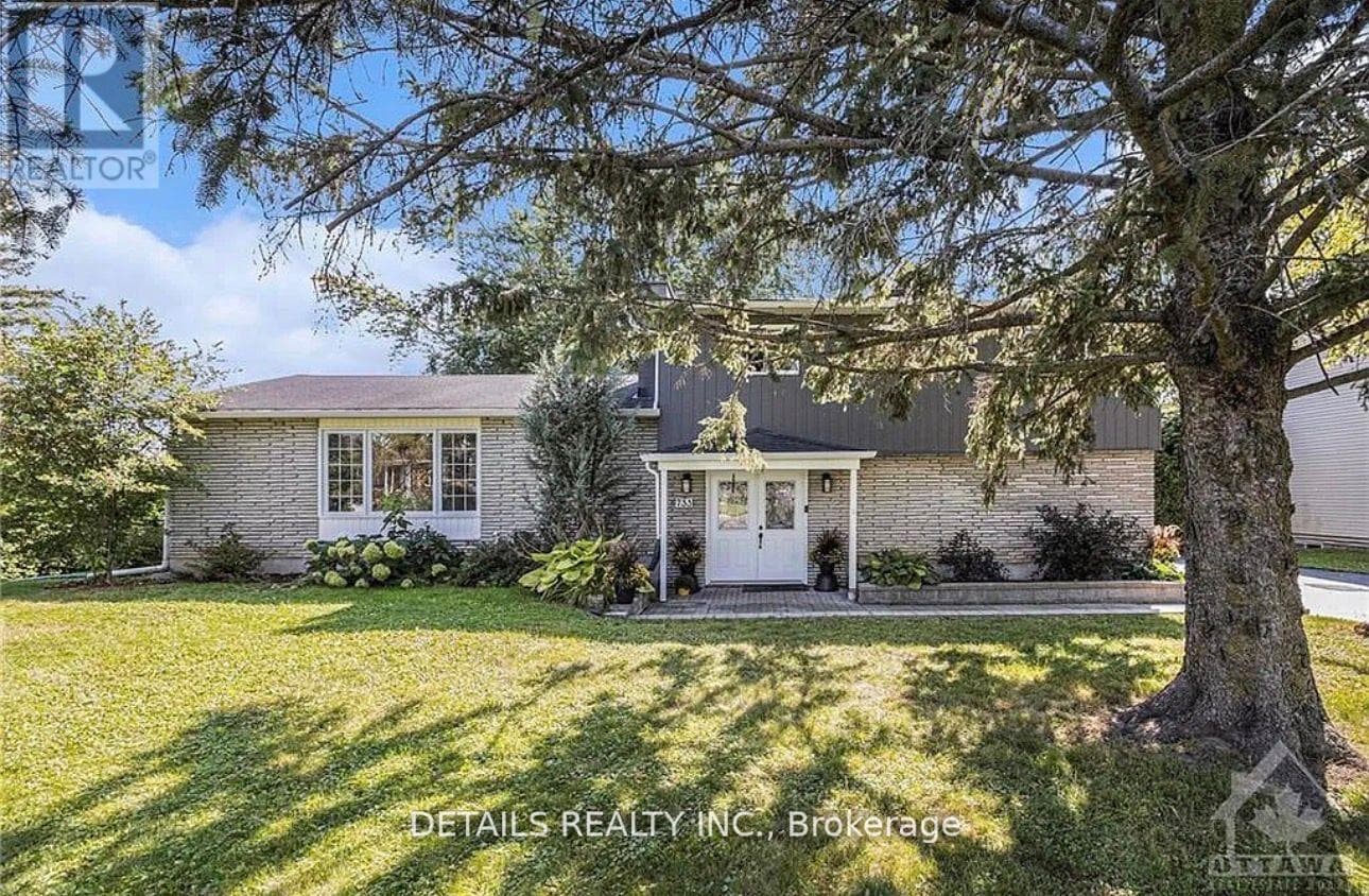 733 St Isidore Road
