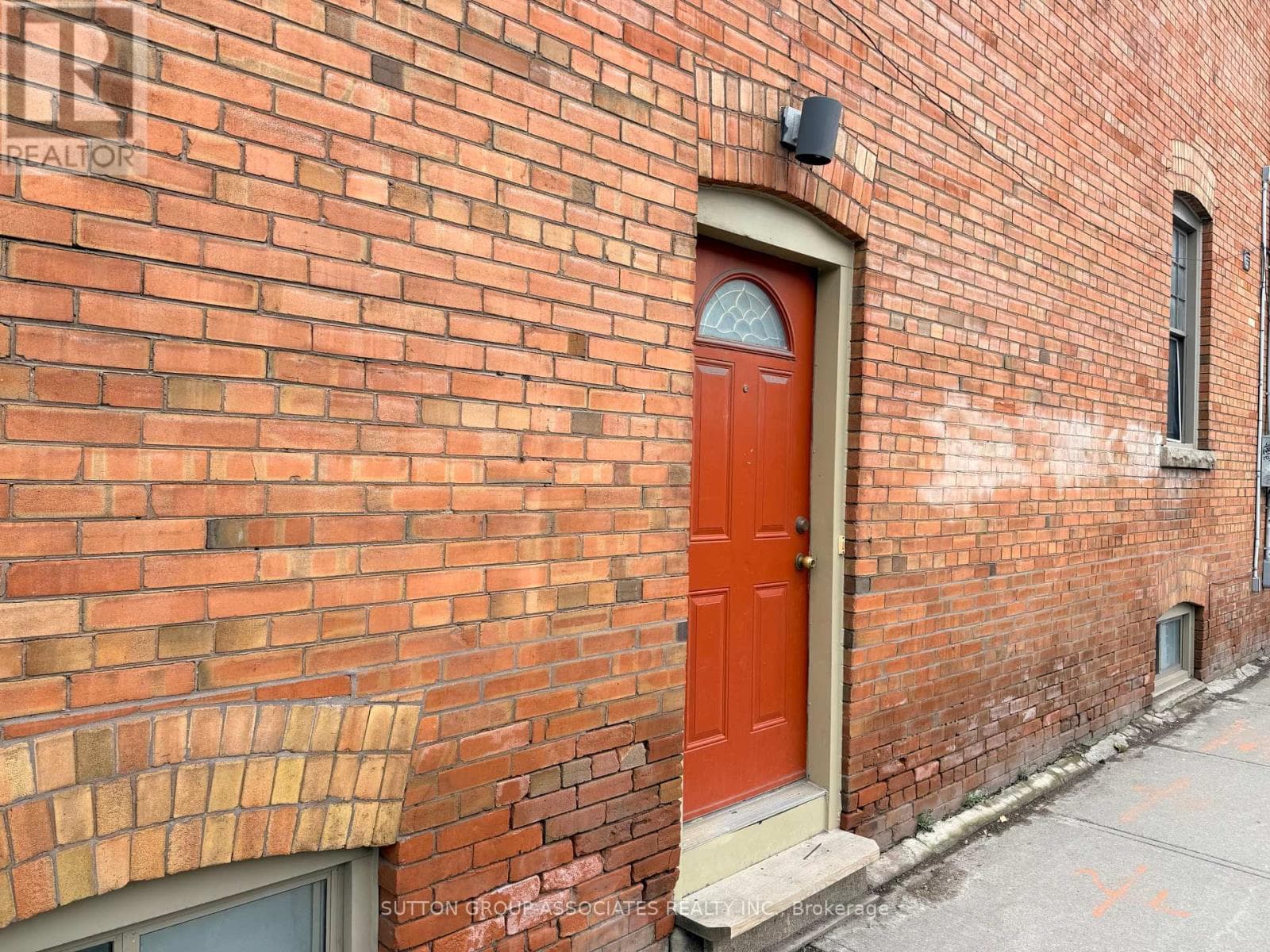 Multi-family at Main- 184 Madison Avenue, Toronto (Annex), Ontario - Photo 2 - RE/MAX Garden City Realty