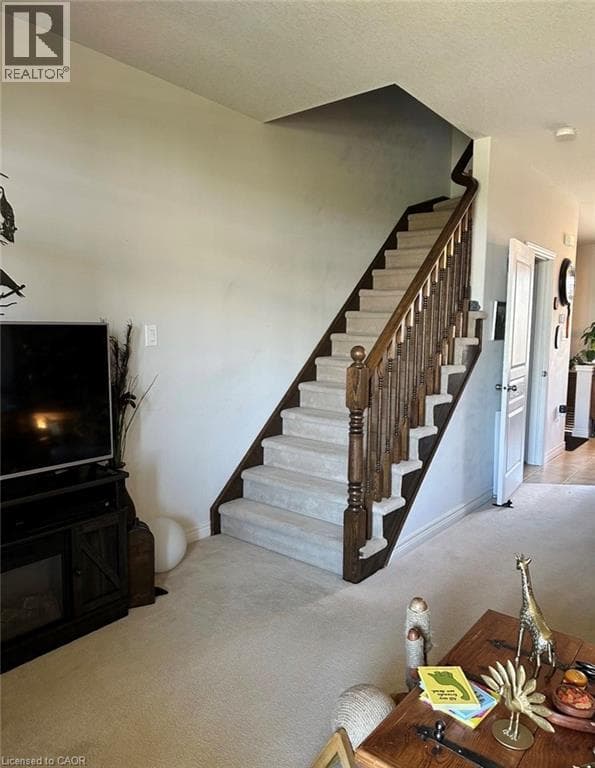 Single Family at 6- 8 HEMLOCK Way, Grimsby, Ontario - Photo 4 - RE/MAX Garden City Realty