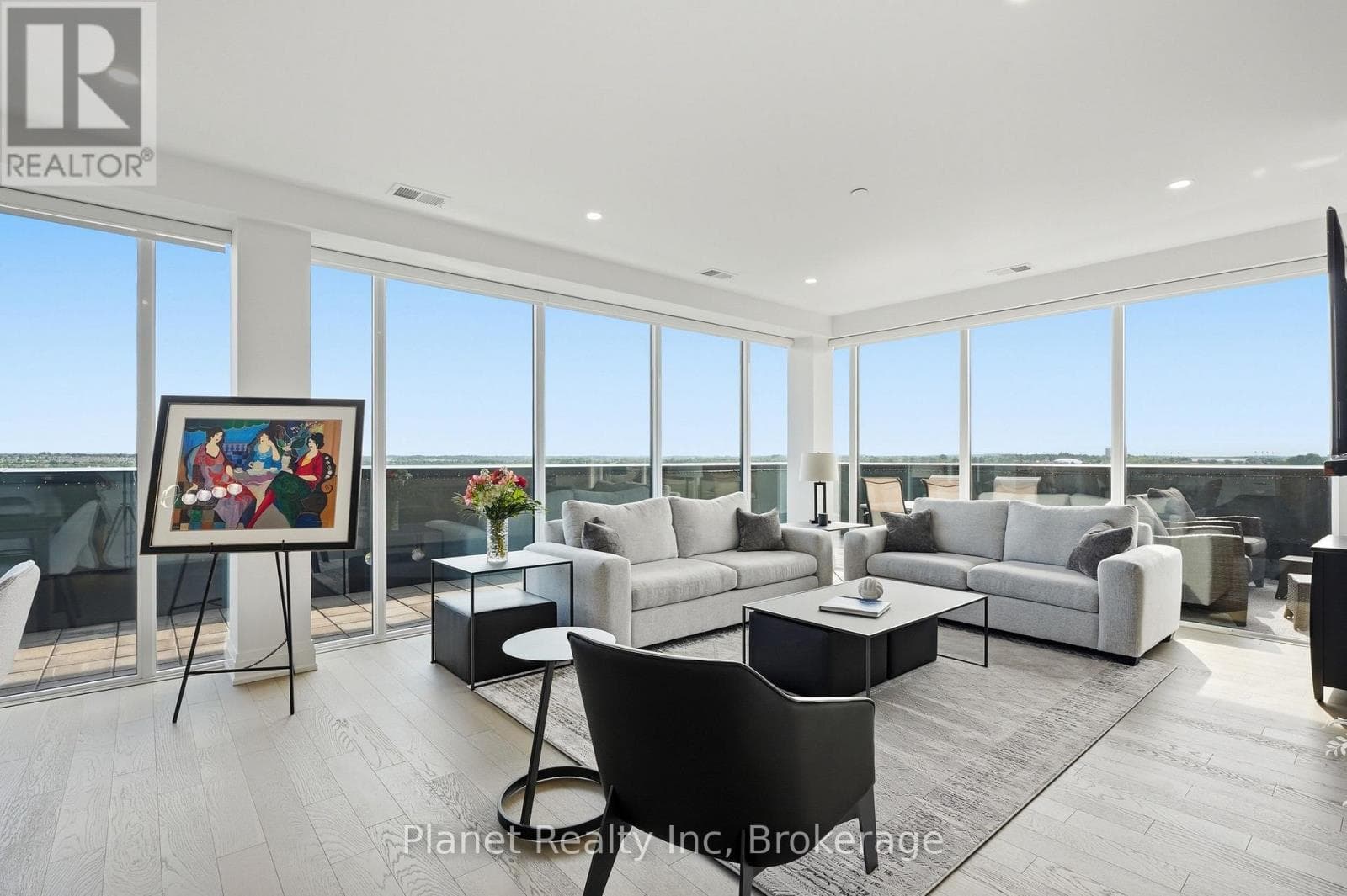 1305- 71 Wyndham Street