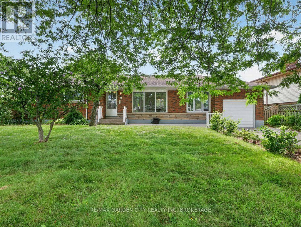 8 Champa Drive