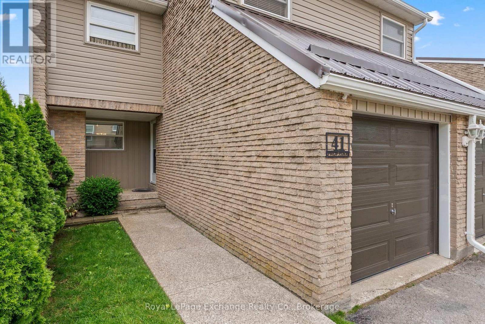 Single Family at 41- 41 Philip Place, Kincardine, Ontario - Photo 3 - RE/MAX Garden City Realty