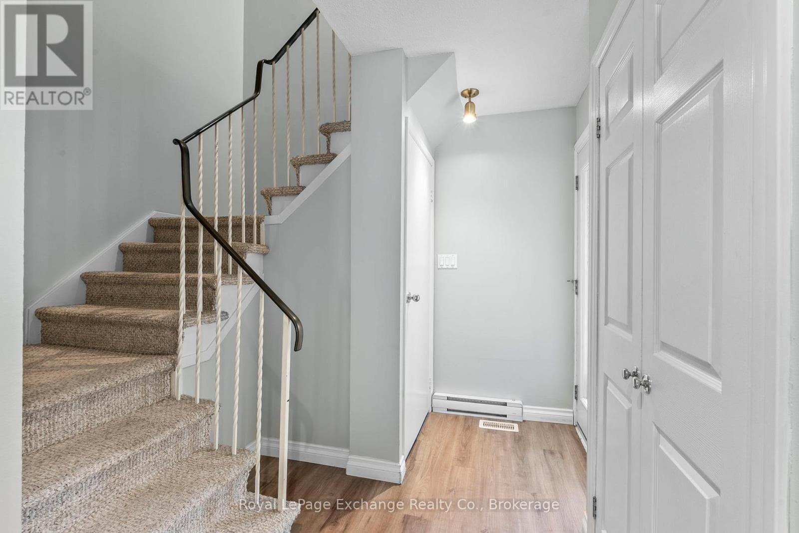Single Family at 41- 41 Philip Place, Kincardine, Ontario - Photo 6 - RE/MAX Garden City Realty