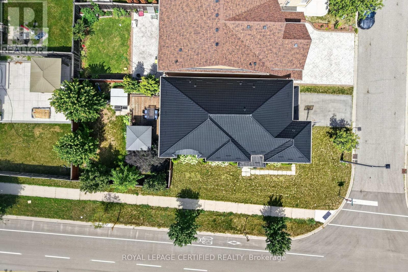 Single Family at 2561 Grand Oak Trail, Oakville (WM Westmount), Ontario - Photo 5 - RE/MAX Garden City Realty