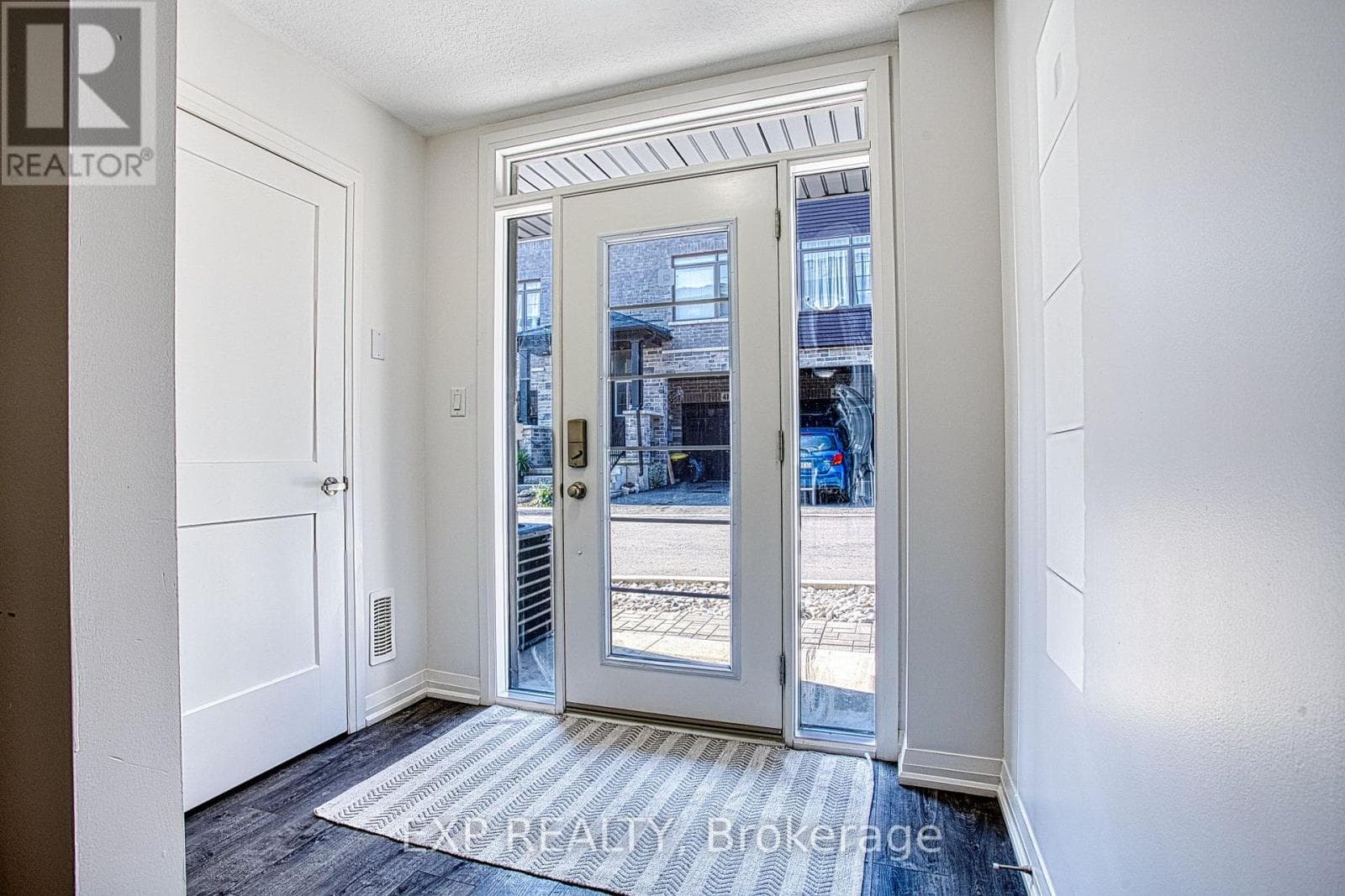 Single Family at 25- 5000 Connor Drive, Lincoln (Beamsville), Ontario - Photo 2 - RE/MAX Garden City Realty