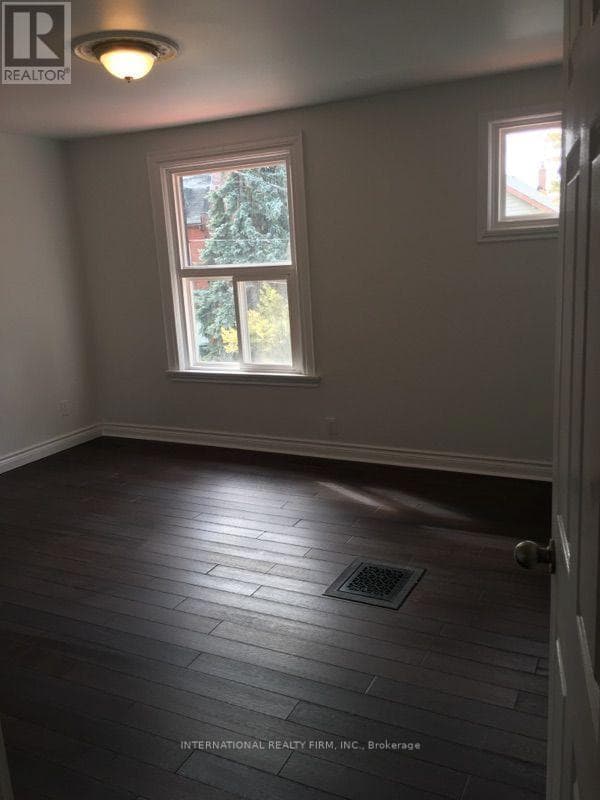 Single Family at 2- 161 Montrose Avenue, Toronto (Trinity-Bellwoods), Ontario - Photo 3 - RE/MAX Garden City Realty