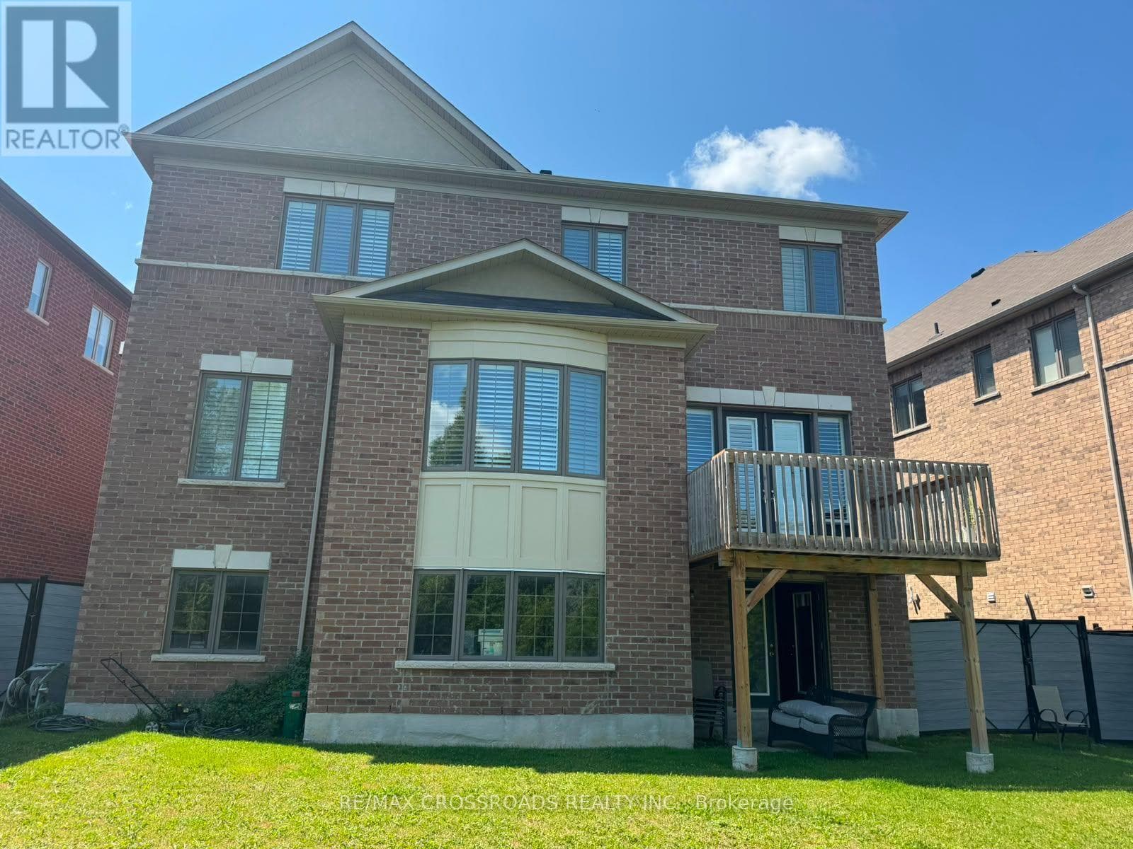 Single Family at 776 Harry Douglas Street, Newmarket (Stonehaven-Wyndham), Ontario - Photo 3 - RE/MAX Garden City Realty