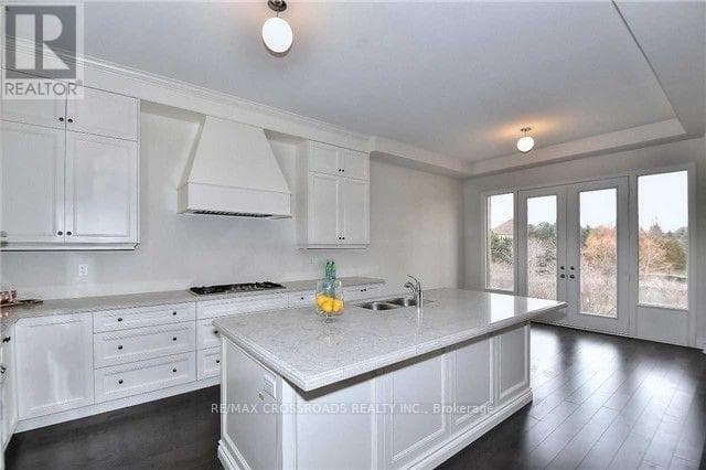 Single Family at 776 Harry Douglas Street, Newmarket (Stonehaven-Wyndham), Ontario - Photo 7 - RE/MAX Garden City Realty