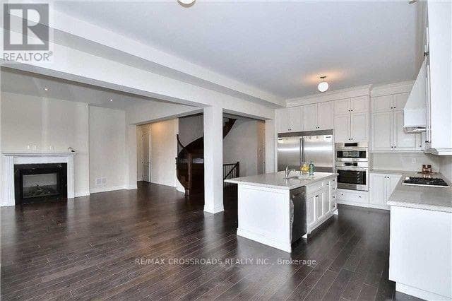 Single Family at 776 Harry Douglas Street, Newmarket (Stonehaven-Wyndham), Ontario - Photo 9 - RE/MAX Garden City Realty