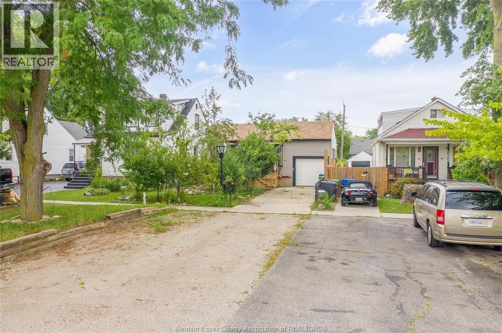 Single Family at 2616 PARENT, Windsor, Ontario - Photo 3 - RE/MAX Garden City Realty