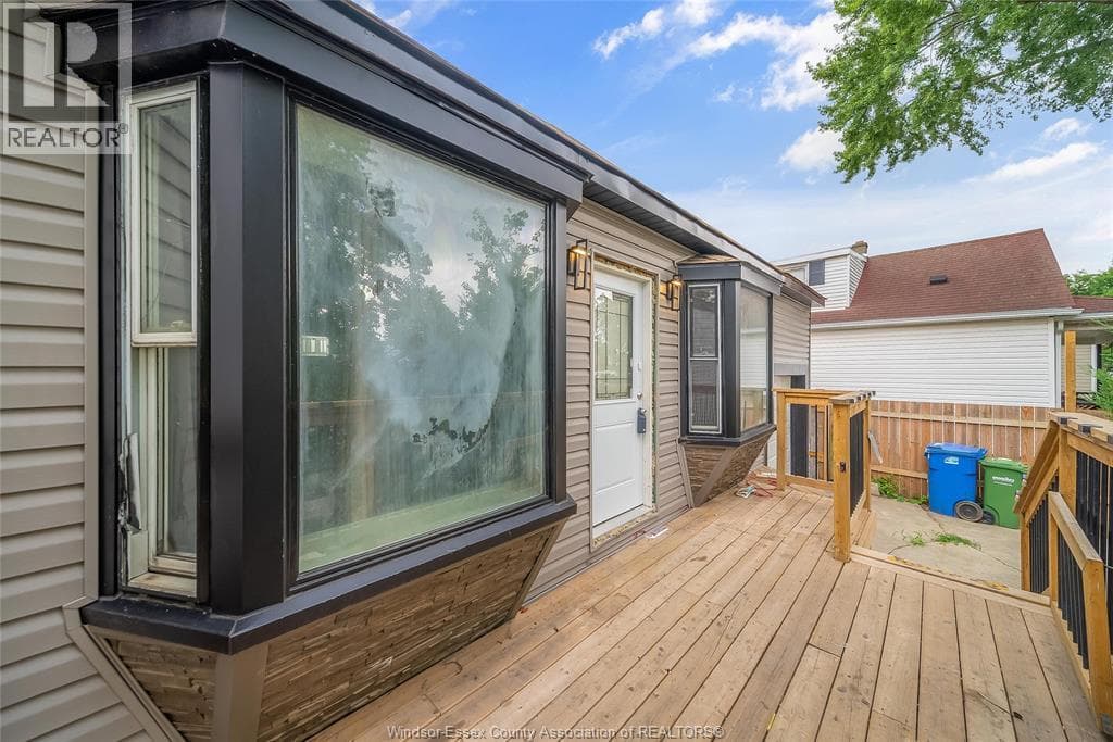 Single Family at 2616 PARENT, Windsor, Ontario - Photo 6 - RE/MAX Garden City Realty