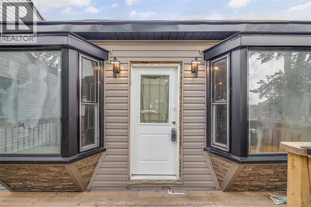 Single Family at 2616 PARENT, Windsor, Ontario - Photo 7 - RE/MAX Garden City Realty
