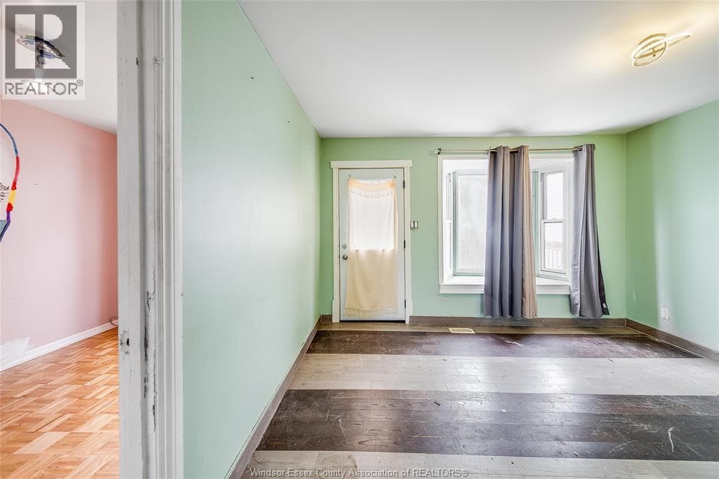 Single Family at 2616 PARENT, Windsor, Ontario - Photo 9 - RE/MAX Garden City Realty