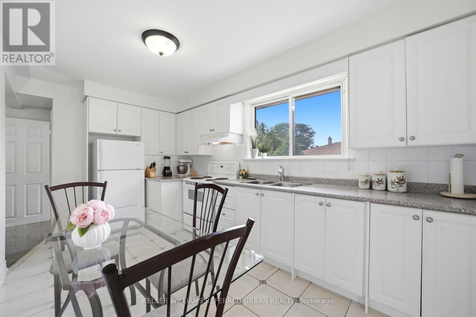 Single Family at 49 Santa Barbara Road, Toronto (Willowdale West), Ontario - Photo 10 - RE/MAX Garden City Realty