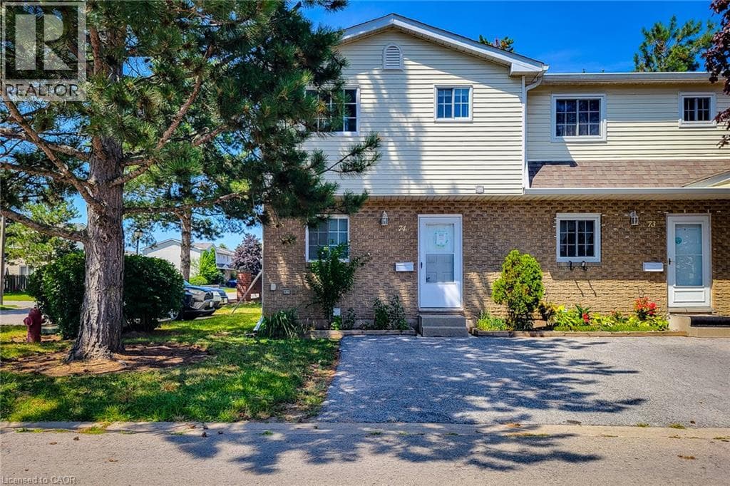 Single Family at 74- 8136 COVENTRY Road, Niagara Falls, Ontario - Photo 3 - RE/MAX Garden City Realty