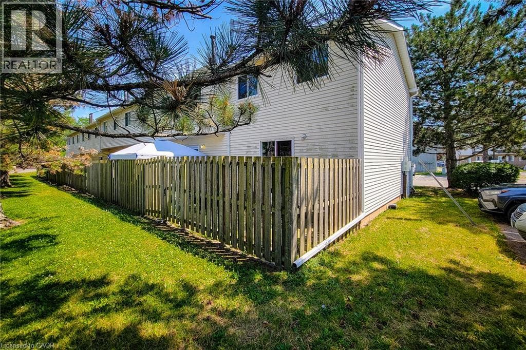 Single Family at 74- 8136 COVENTRY Road, Niagara Falls, Ontario - Photo 6 - RE/MAX Garden City Realty
