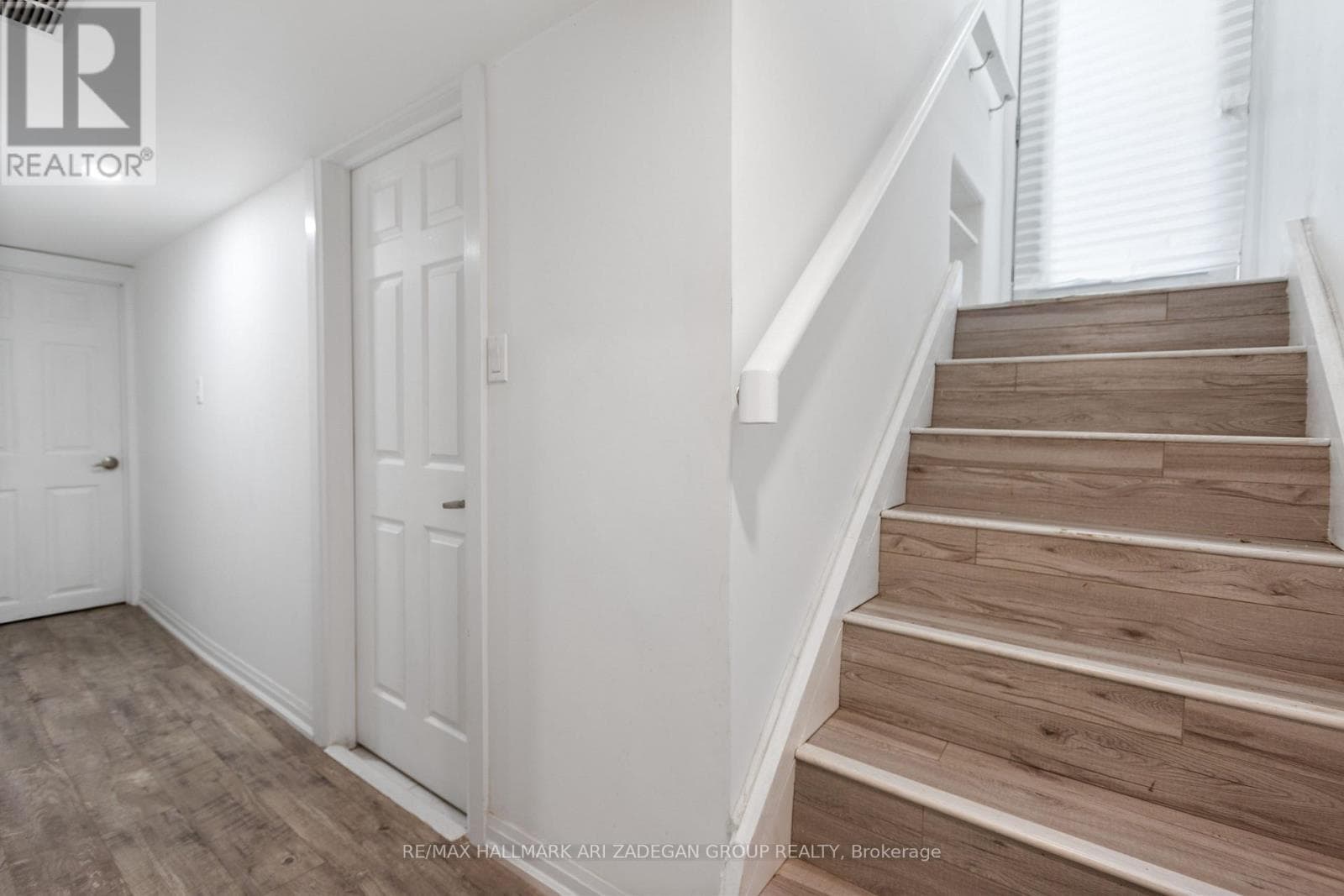 Single Family at LF- 149 Septonne Avenue, Newmarket (Bristol-London), Ontario - Photo 2 - RE/MAX Garden City Realty
