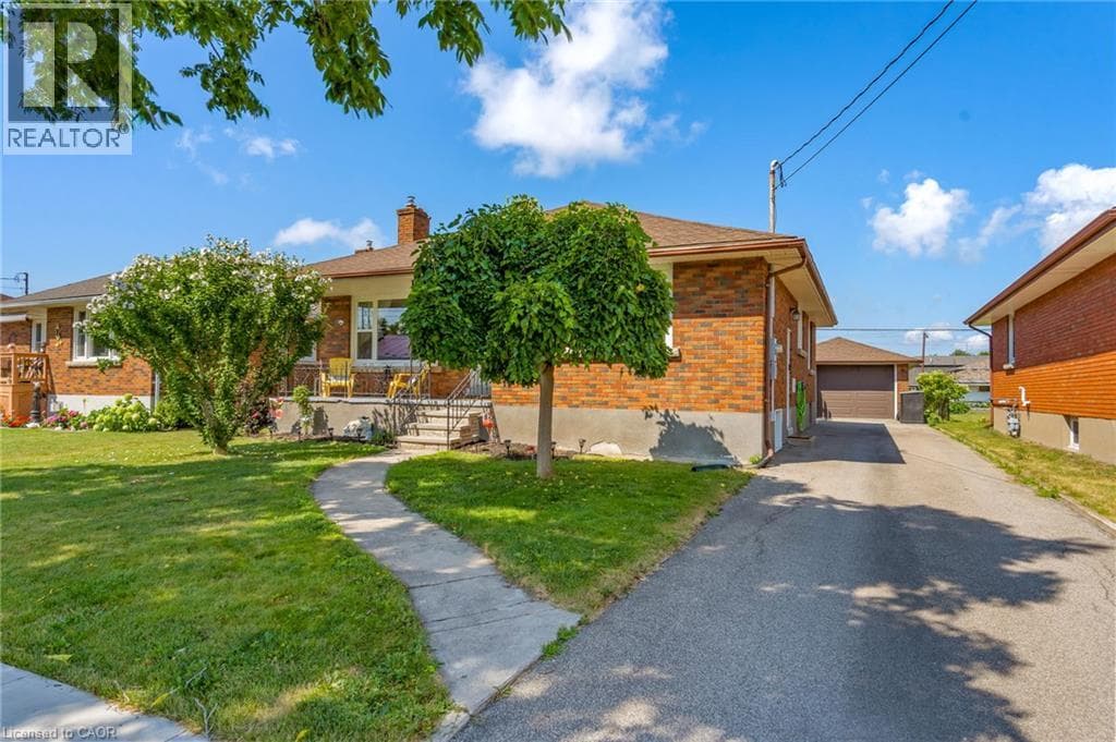 Single Family at 96 CLARKE Street, Port Colborne, Ontario - Photo 3 - RE/MAX Garden City Realty