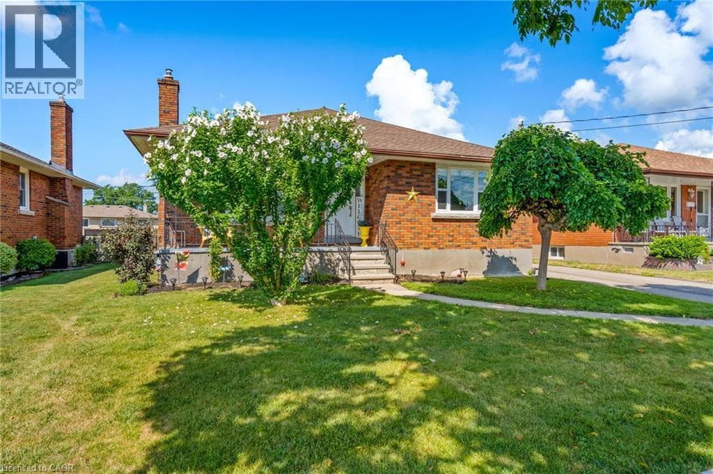 Single Family at 96 CLARKE Street, Port Colborne, Ontario - Photo 4 - RE/MAX Garden City Realty
