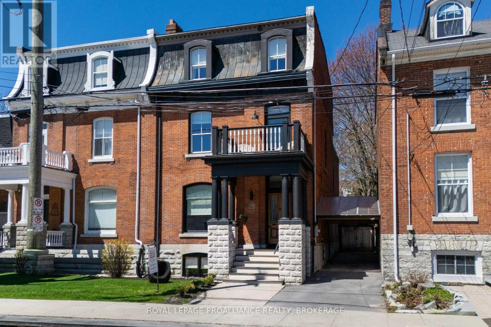 28 Wellington Street
