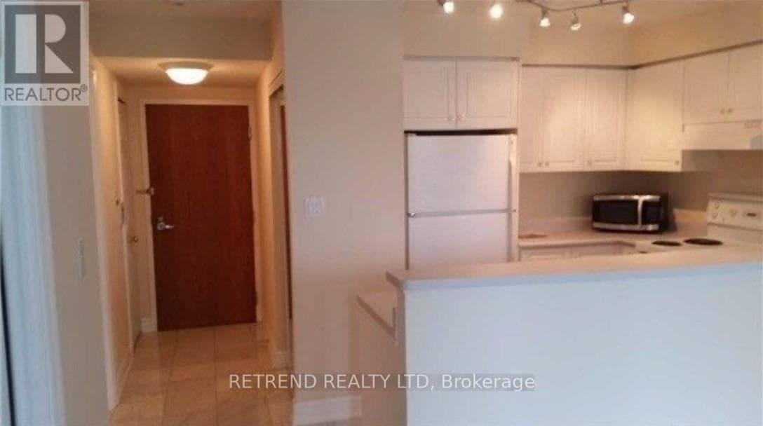 Single Family at 312- 23 Lorraine Dr Drive, Toronto (Willowdale West), Ontario - Photo 2 - RE/MAX Garden City Realty