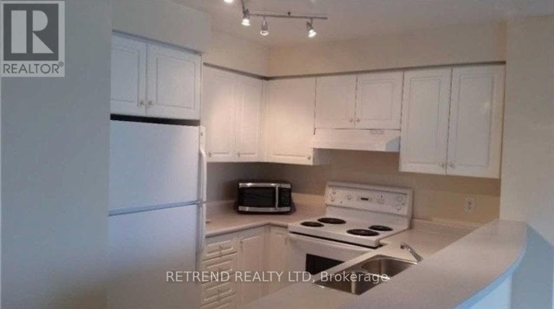 Single Family at 312- 23 Lorraine Dr Drive, Toronto (Willowdale West), Ontario - Photo 9 - RE/MAX Garden City Realty