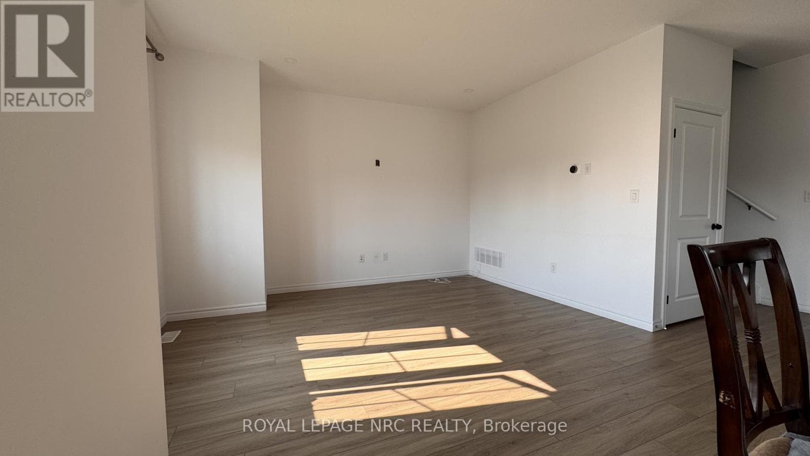 Single Family at 18 King Street, Fort Erie (Lakeshore), Ontario - Photo 10 - RE/MAX Garden City Realty