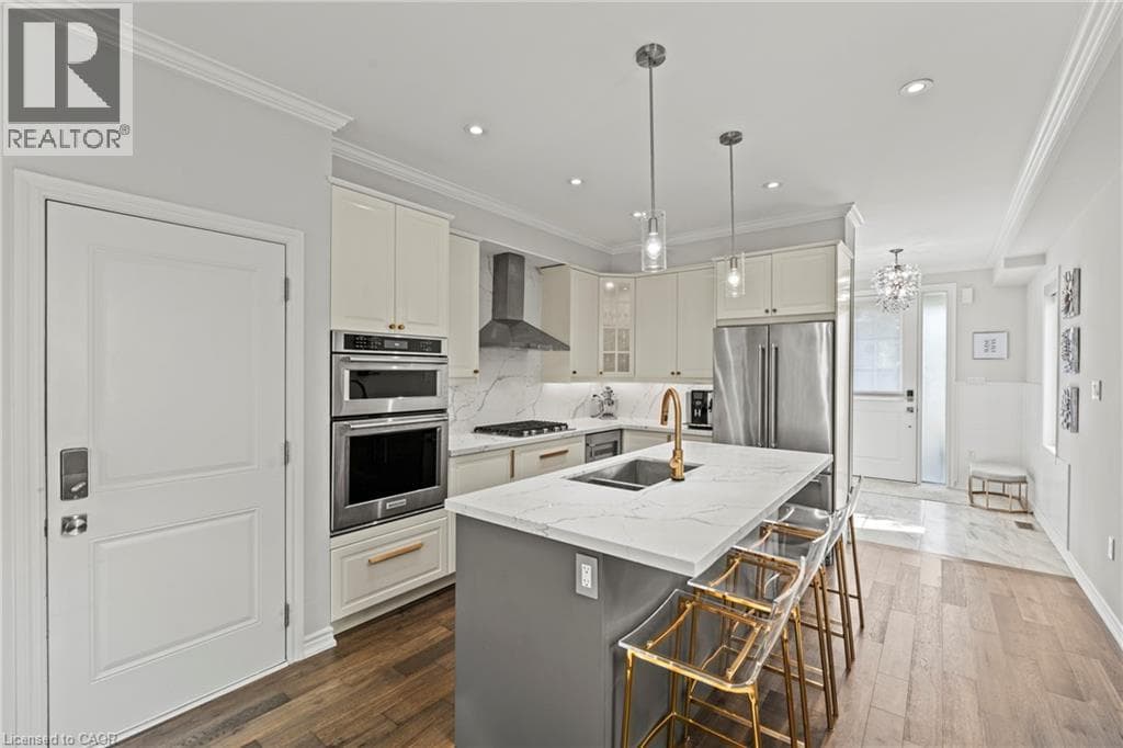 Single Family at 130 JOHN Street, Niagara-on-the-Lake, Ontario - Photo 6 - RE/MAX Garden City Realty