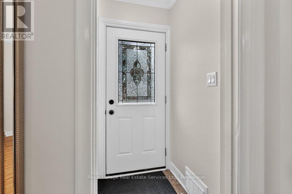 Single Family at Main- 79 Kingswood Road, Oakville (CO Central), Ontario - Photo 4 - RE/MAX Garden City Realty