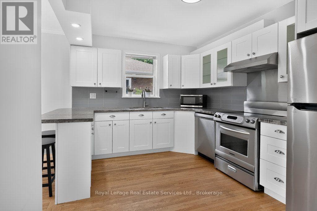 Single Family at Main- 79 Kingswood Road, Oakville (CO Central), Ontario - Photo 7 - RE/MAX Garden City Realty