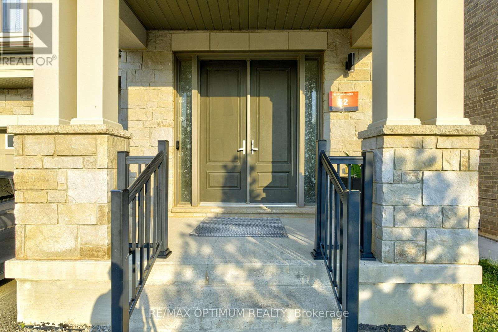 Single Family at 8 Lyle Way, Brampton (Credit Valley), Ontario - Photo 2 - RE/MAX Garden City Realty