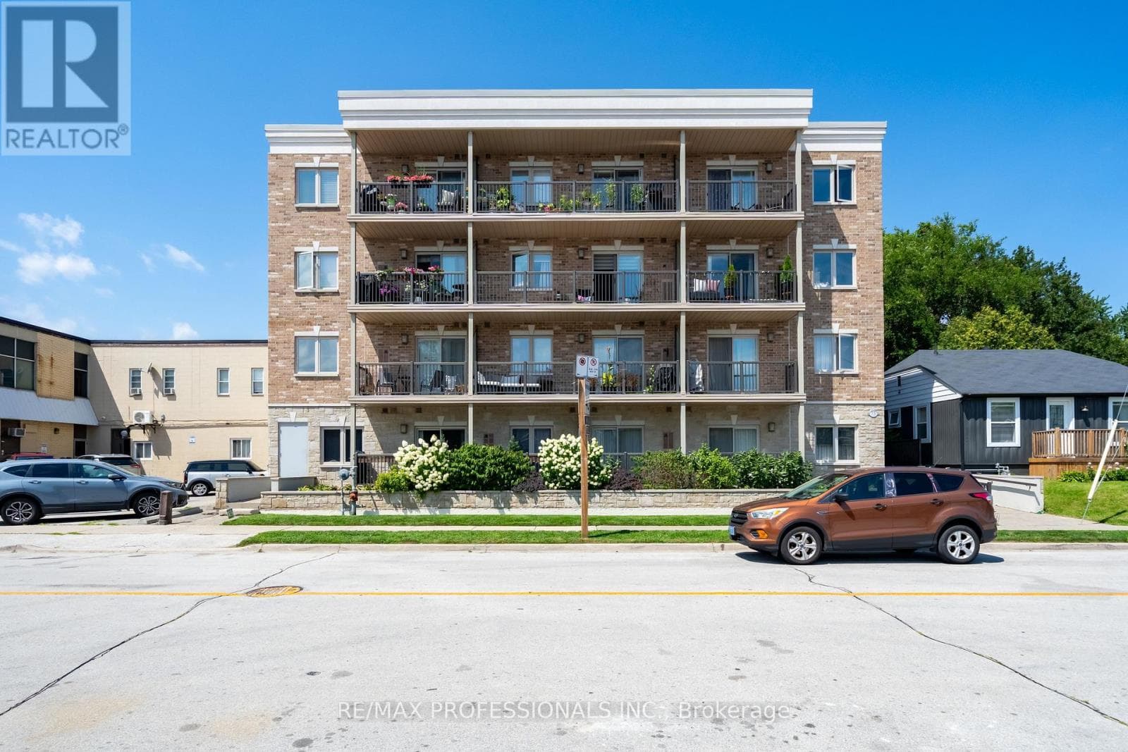 405- 73 Washington Avenue