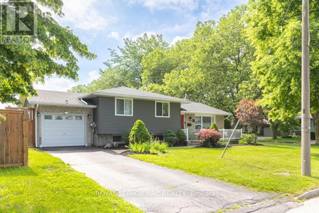 Single Family at 2 Kimberdale Court, St. Catharines (Lakeshore), Ontario - Photo 2 - RE/MAX Garden City Realty