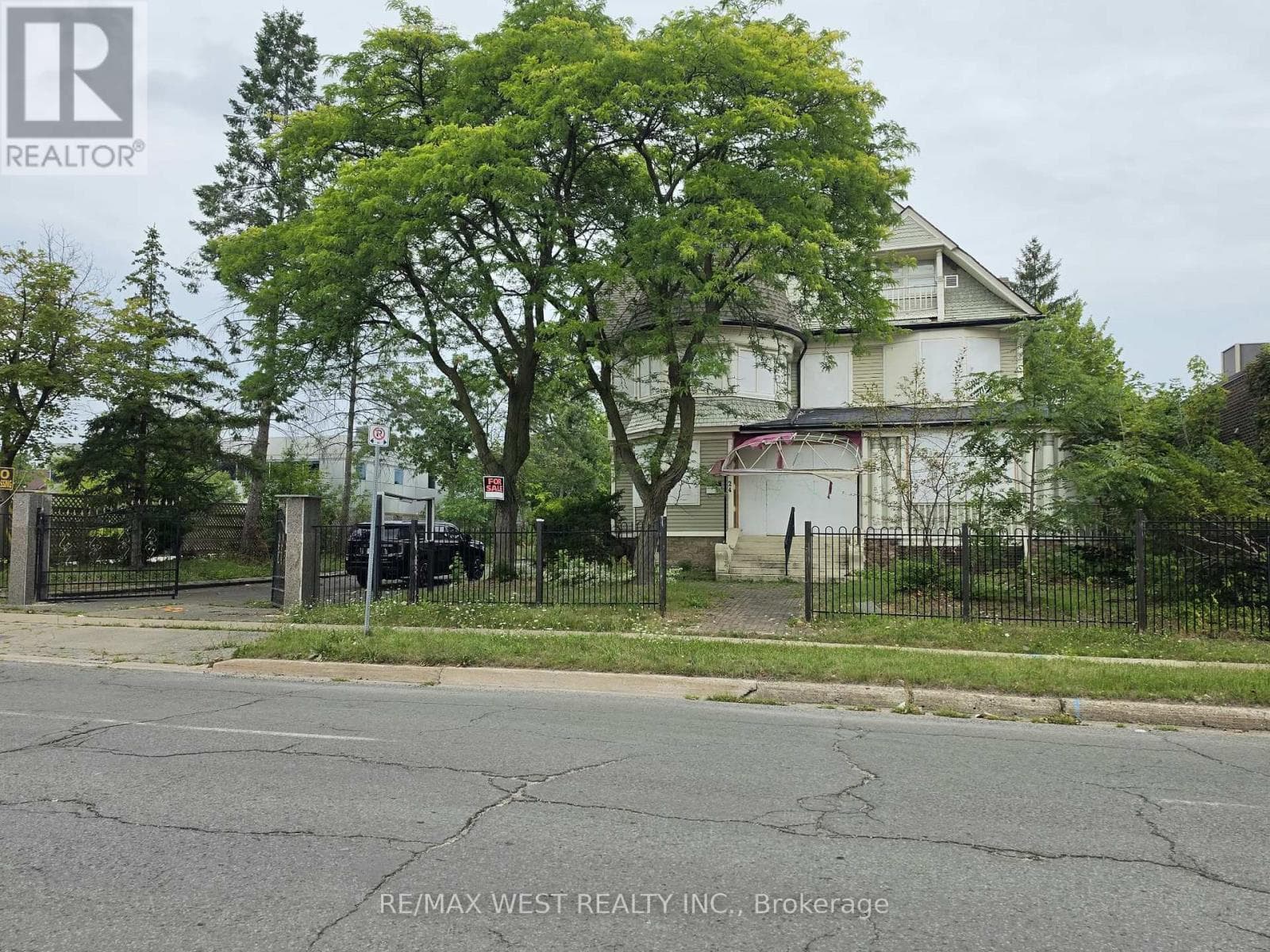 24 Burgar Street