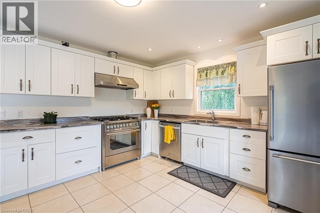 Single Family at 487 FOUR MILE CREEK Road, Niagara-on-the-Lake, Ontario - Photo 10 - RE/MAX Garden City Realty